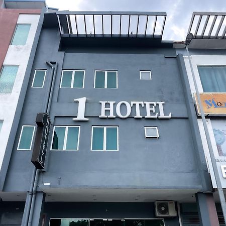 1 Hotel Mahkota Черас Экстерьер фото
