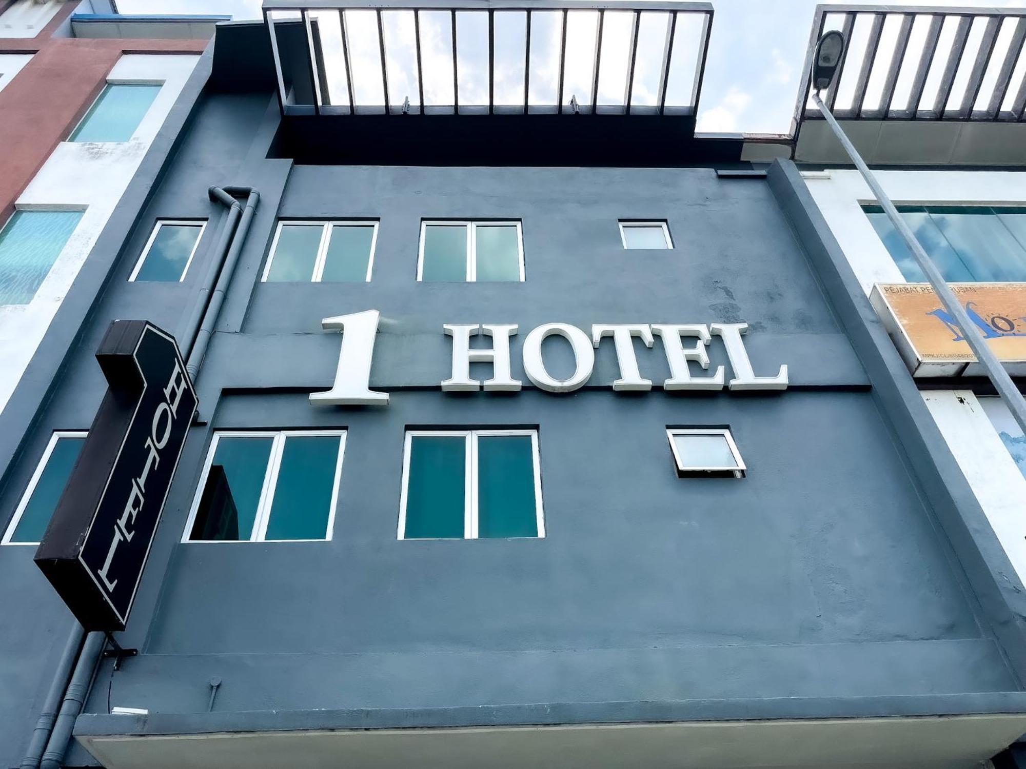 1 Hotel Mahkota Черас Экстерьер фото