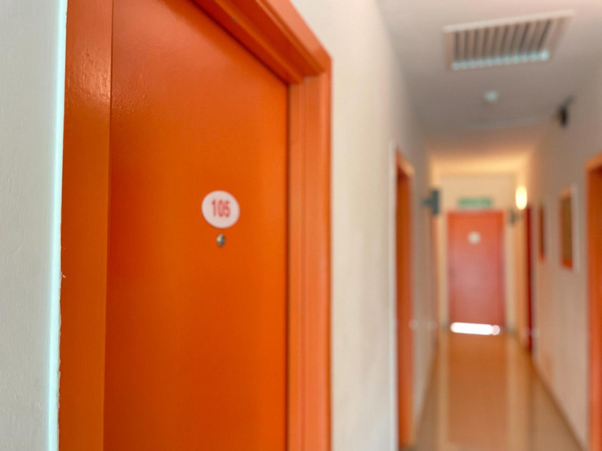 1 Hotel Mahkota Черас Экстерьер фото