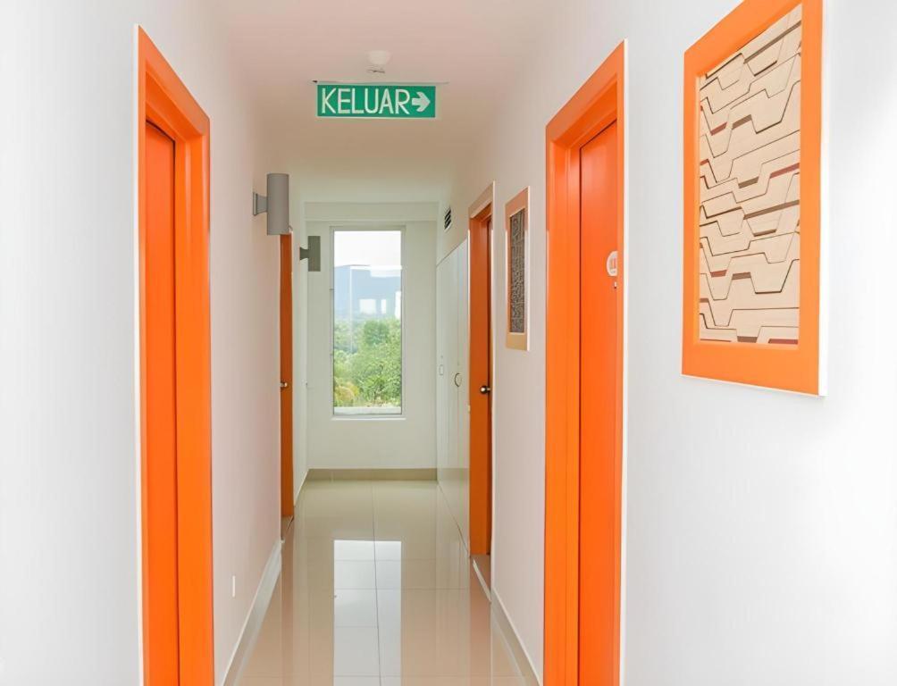1 Hotel Mahkota Черас Экстерьер фото