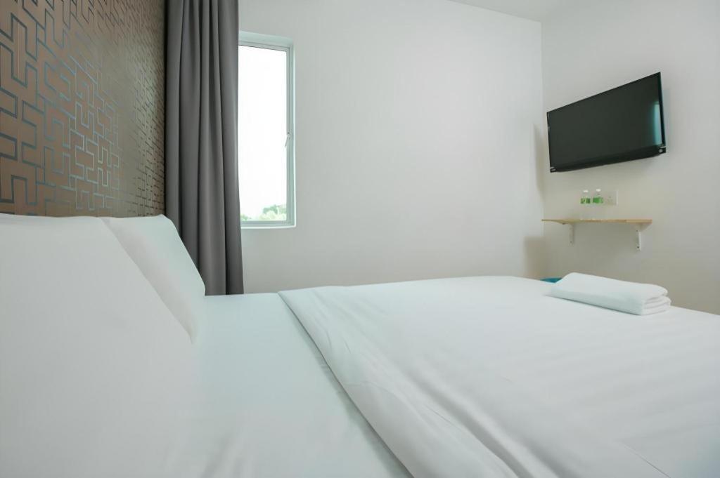 1 Hotel Mahkota Черас Экстерьер фото